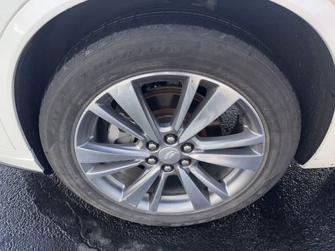 Used 2020 Cadillac XT6 Premium Luxury image 36