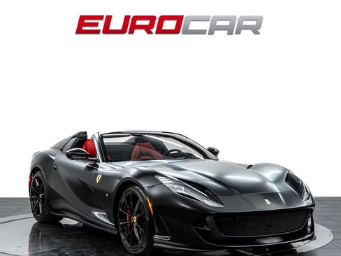 Used 2022 Ferrari 812 GTS RWD image 9
