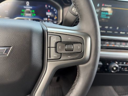 Used 2025 Chevrolet Silverado 1500 RST AWD/4WD image 5