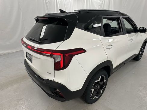 New 2026 Kia Seltos S AWD/4WD image 3