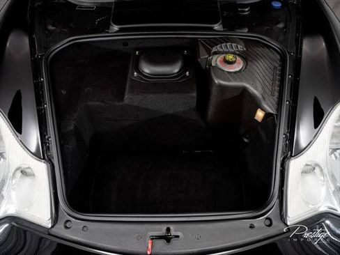 Used 2004 Porsche 911 GT3 RWD image 4