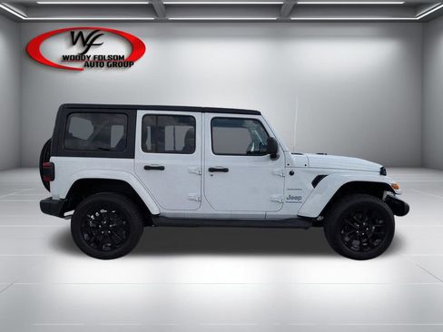 Used 2023 Jeep Wrangler Unlimited Sahara AWD/4WD image 2