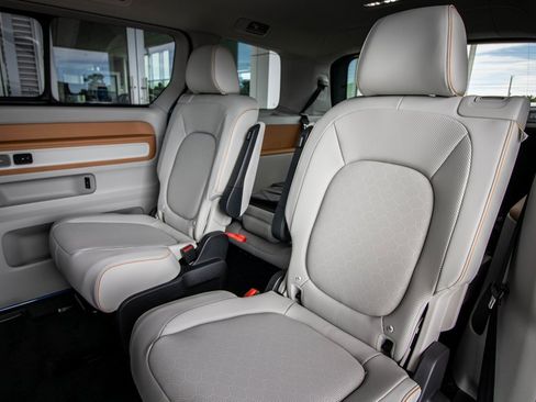 New 2025 Volkswagen ID. Buzz 1st Edition image 48