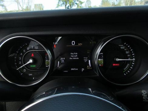 Used 2023 Jeep Wrangler Unlimited Sahara w/ Cold Weather Group image 16