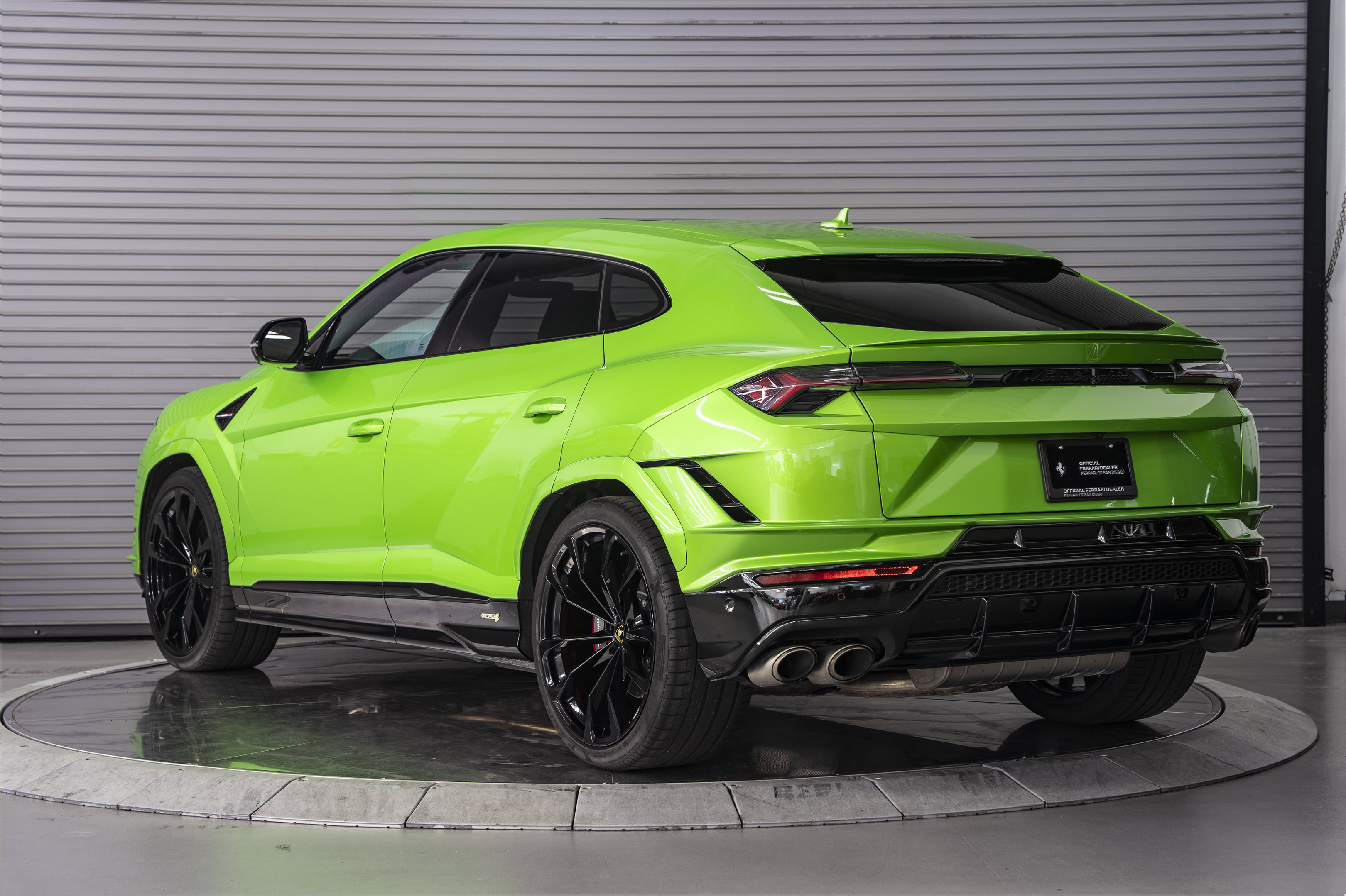 Used 2024 Lamborghini Urus S AWD/4WD image 3