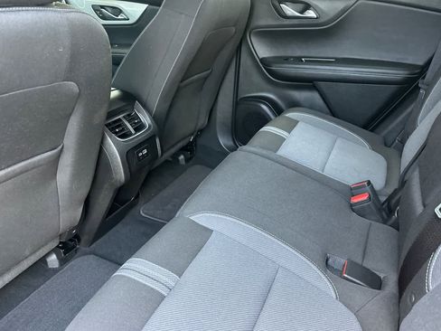 Used 2025 Chevrolet Blazer LT AWD/4WD image 4