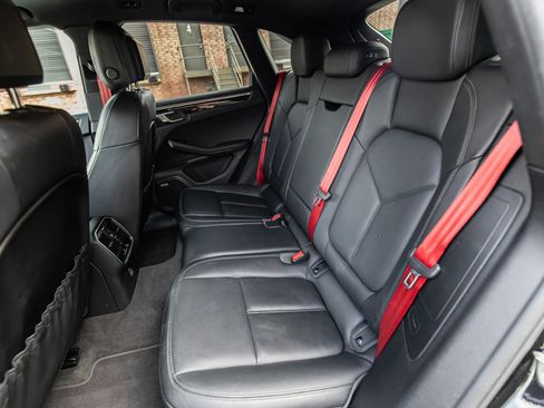 Used 2019 Porsche Macan S image 31