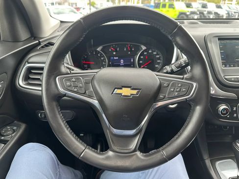 Used 2019 Chevrolet Equinox LT FWD image 16