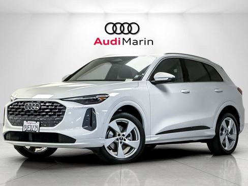 Certified 2025 Audi Q5 Premium Plus w/ Premium Plus image 1