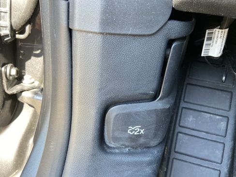 Used 2025 Ford Escape ST-Line FWD image 46