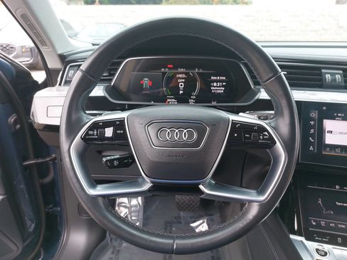 Used 2024 Audi Q8 e-tron Premium Plus w/ Premium Plus Package AWD/4WD image 19