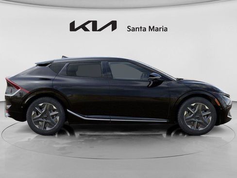 New 2025 Kia EV6 Light w/ Light LR Technology Package image 7