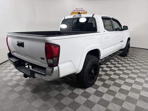 Used 2021 Toyota Tacoma SR5 RWD image 6