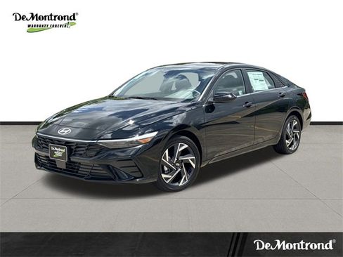 New 2025 Hyundai Elantra SEL image 1