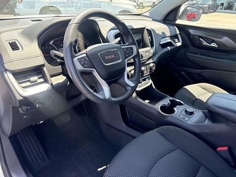 Used 2024 GMC Terrain SLE w/ Driver Convenience Package AWD/4WD image 10