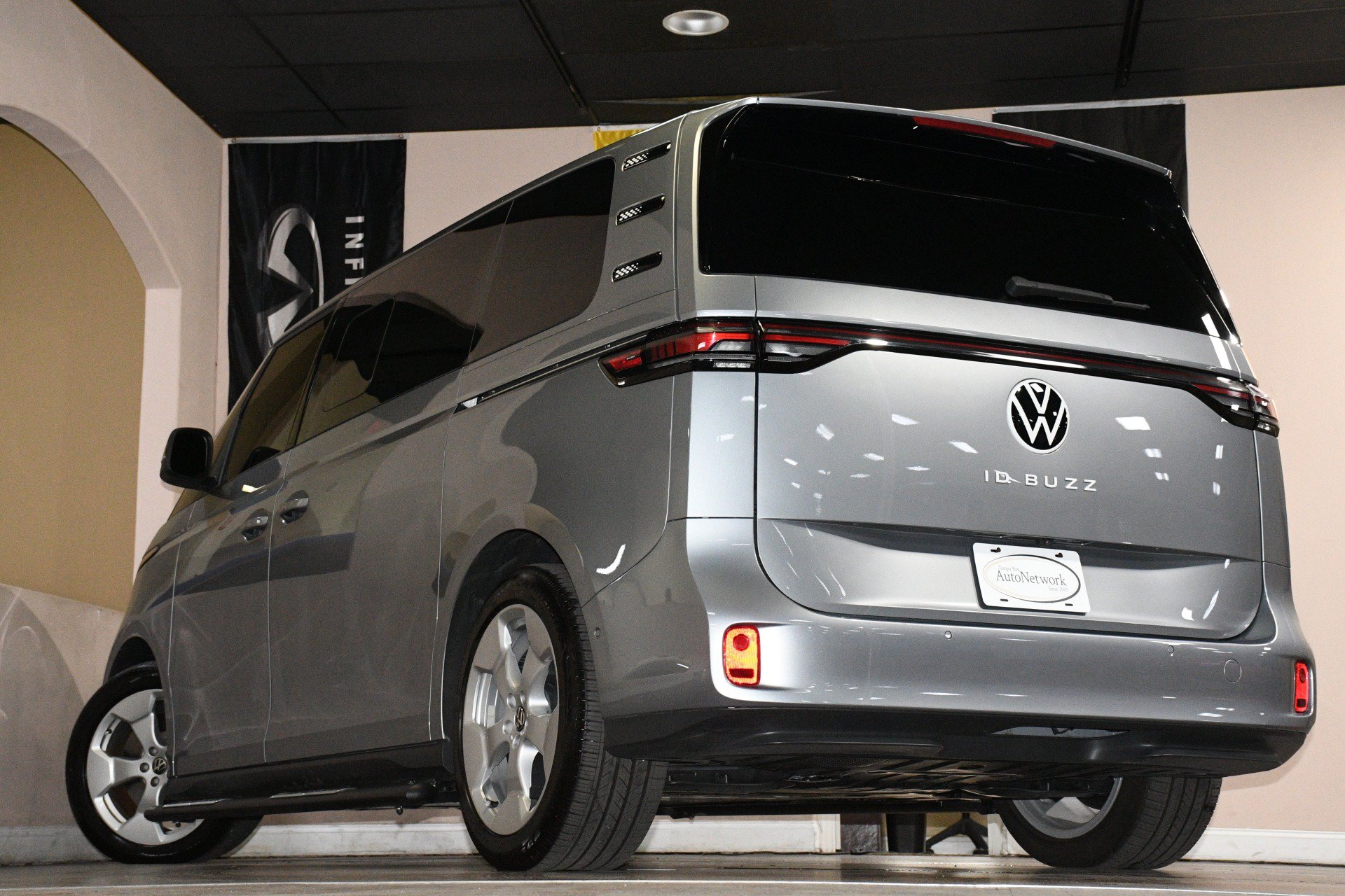 Used 2025 Volkswagen ID. Buzz Pro S RWD image 86