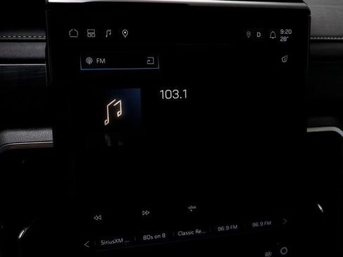 Used 2025 GMC Acadia Elevation image 11