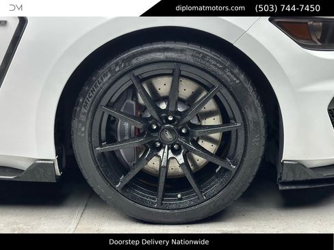 Used 2017 Ford Mustang Shelby GT350 image 35
