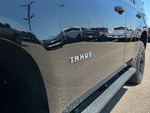 Used 2017 Chevrolet Tahoe LT w/ Z71 Midnight Edition AWD/4WD image 31