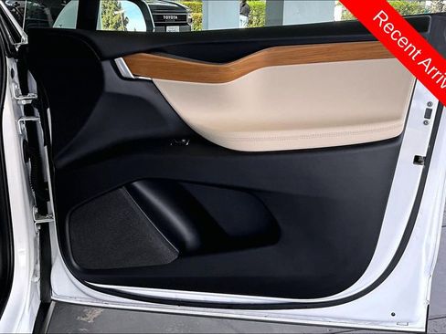 Used 2019 Tesla Model X Long Range image 29