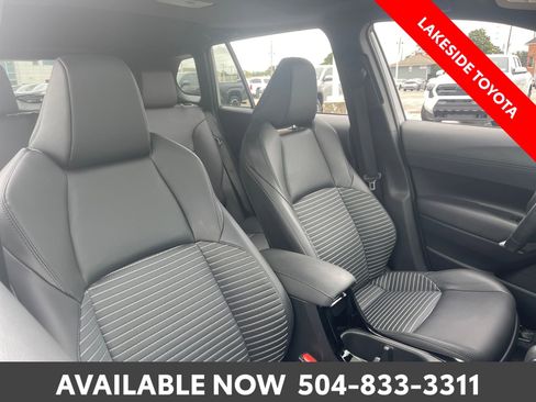 Used 2024 Toyota Corolla Cross AWD Hybrid w/ Convenience Package image 14