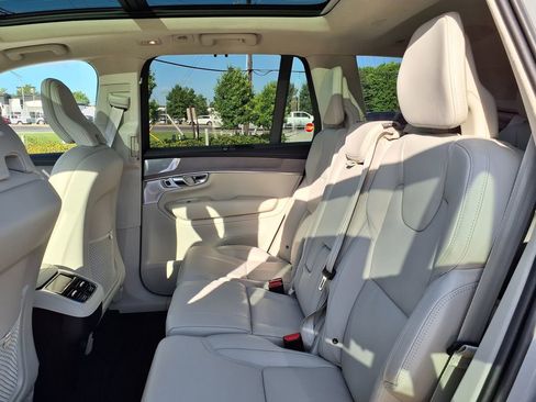New 2026 Volvo XC90 B6 Ultra w/ Lounge Package AWD/4WD image 17