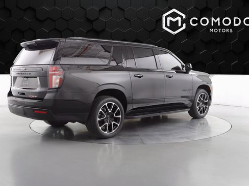 Used 2023 Chevrolet Suburban RST image 3