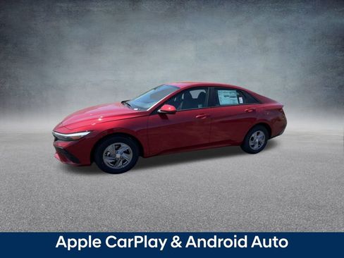 Certified 2025 Hyundai Elantra SE image 11