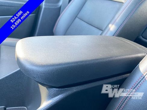 Certified 2025 Chevrolet Trax RS FWD image 27