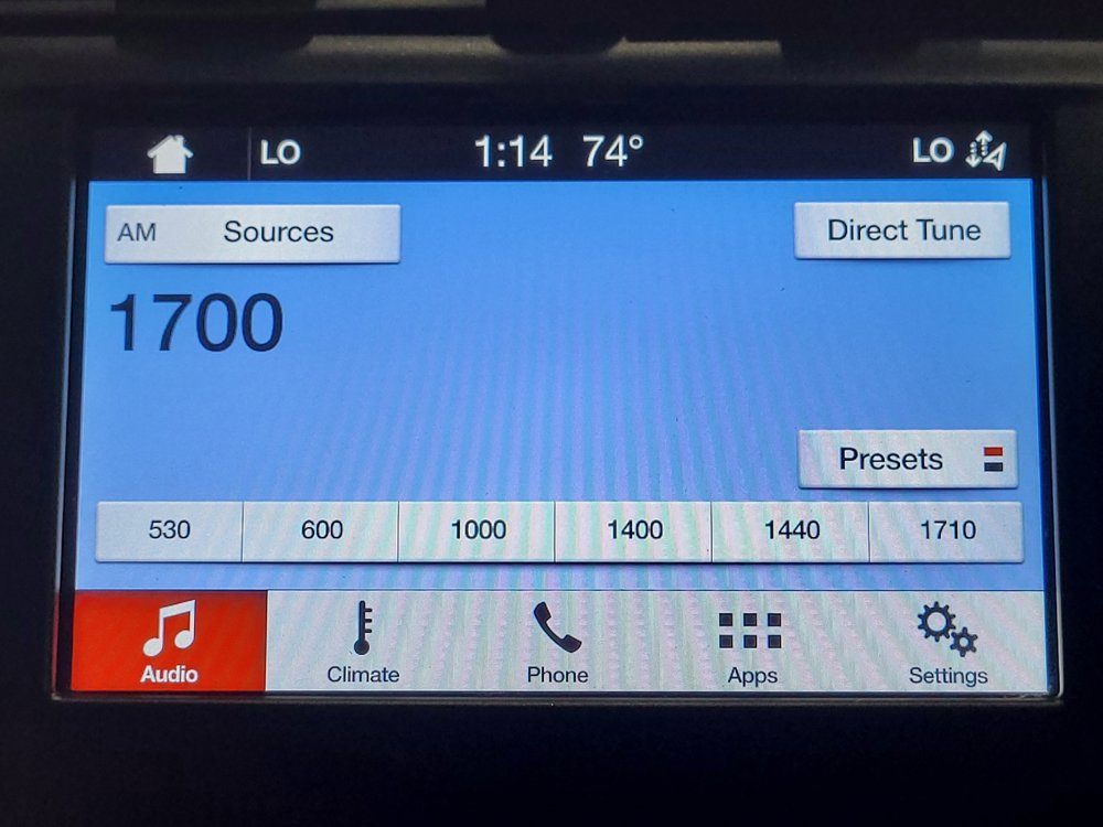 Used 2019 Ford Fusion SE FWD image 25