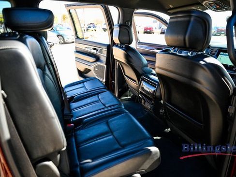 Used 2022 Jeep Wagoneer Series II image 14