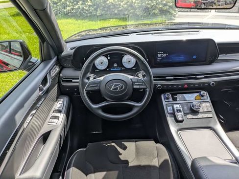 Used 2025 Hyundai Palisade Calligraphy AWD/4WD image 18