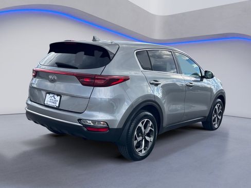 Used 2020 Kia Sportage LX image 5