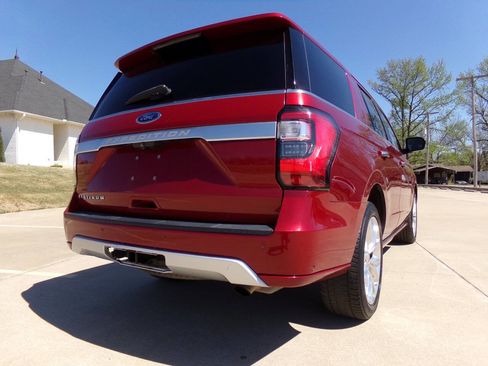 Used 2019 Ford Expedition Platinum image 37