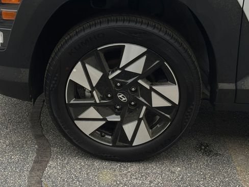 Used 2025 Hyundai Kona SEL image 32