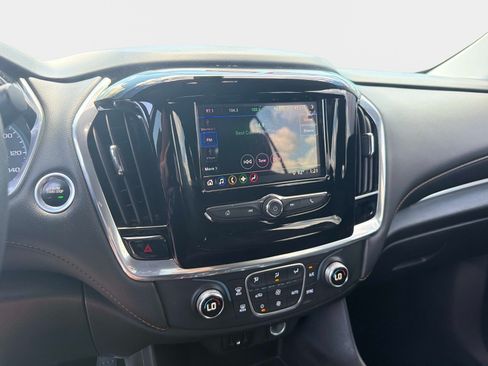 Used 2020 Chevrolet Traverse LS AWD/4WD image 22