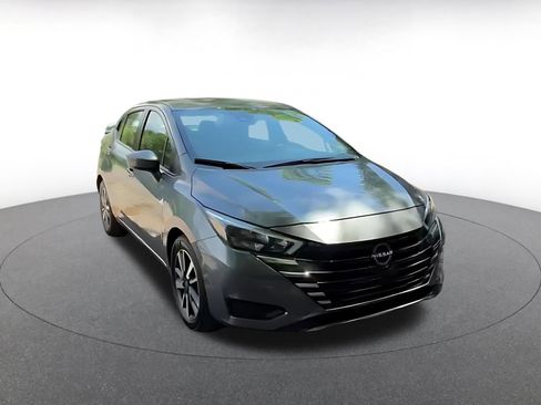 Used 2025 Nissan Versa SV FWD image 3