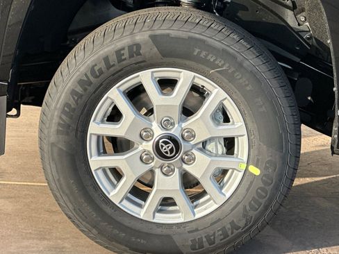 New 2026 Toyota Tacoma SR5 image 32