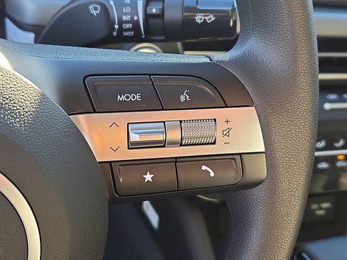 Used 2025 Hyundai Sonata SE image 24