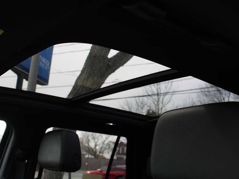 Used 2022 Chevrolet Tahoe LT image 6