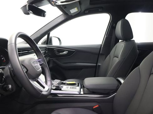 Used 2025 Audi Q7 3.0T Premium w/ Convenience Package AWD/4WD image 13