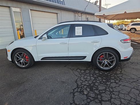 Used 2022 Porsche Macan S w/ Premium Package Plus image 3