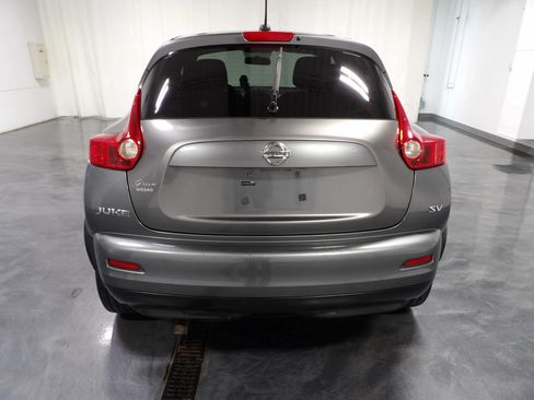 Used 2011 Nissan Juke SV FWD image 5