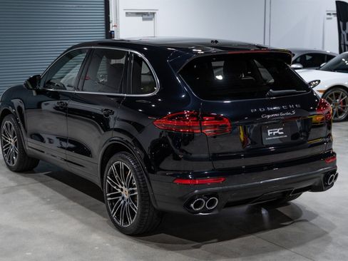 Used 2016 Porsche Cayenne Turbo S w/ Premium Package Plus image 4