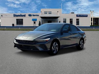 New 2025 Hyundai Elantra SEL