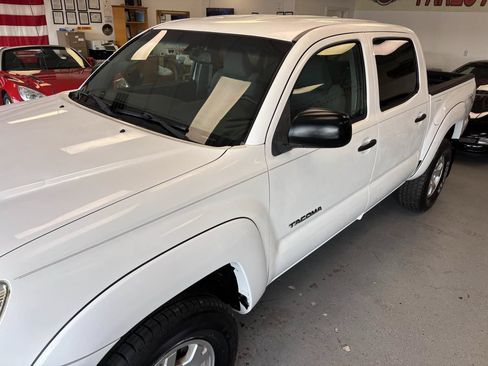 Used 2010 Toyota Tacoma PreRunner w/ TRD Off-Road Pkg w/JBL Audio RWD image 3