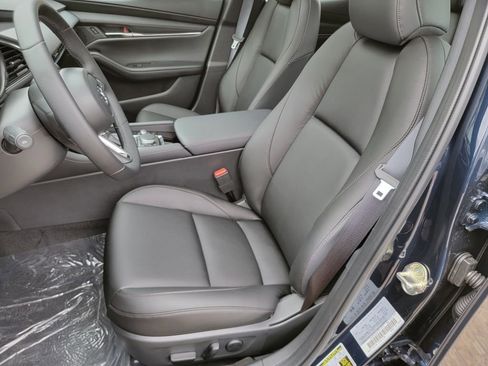 Used 2023 MAZDA MAZDA3 s image 11