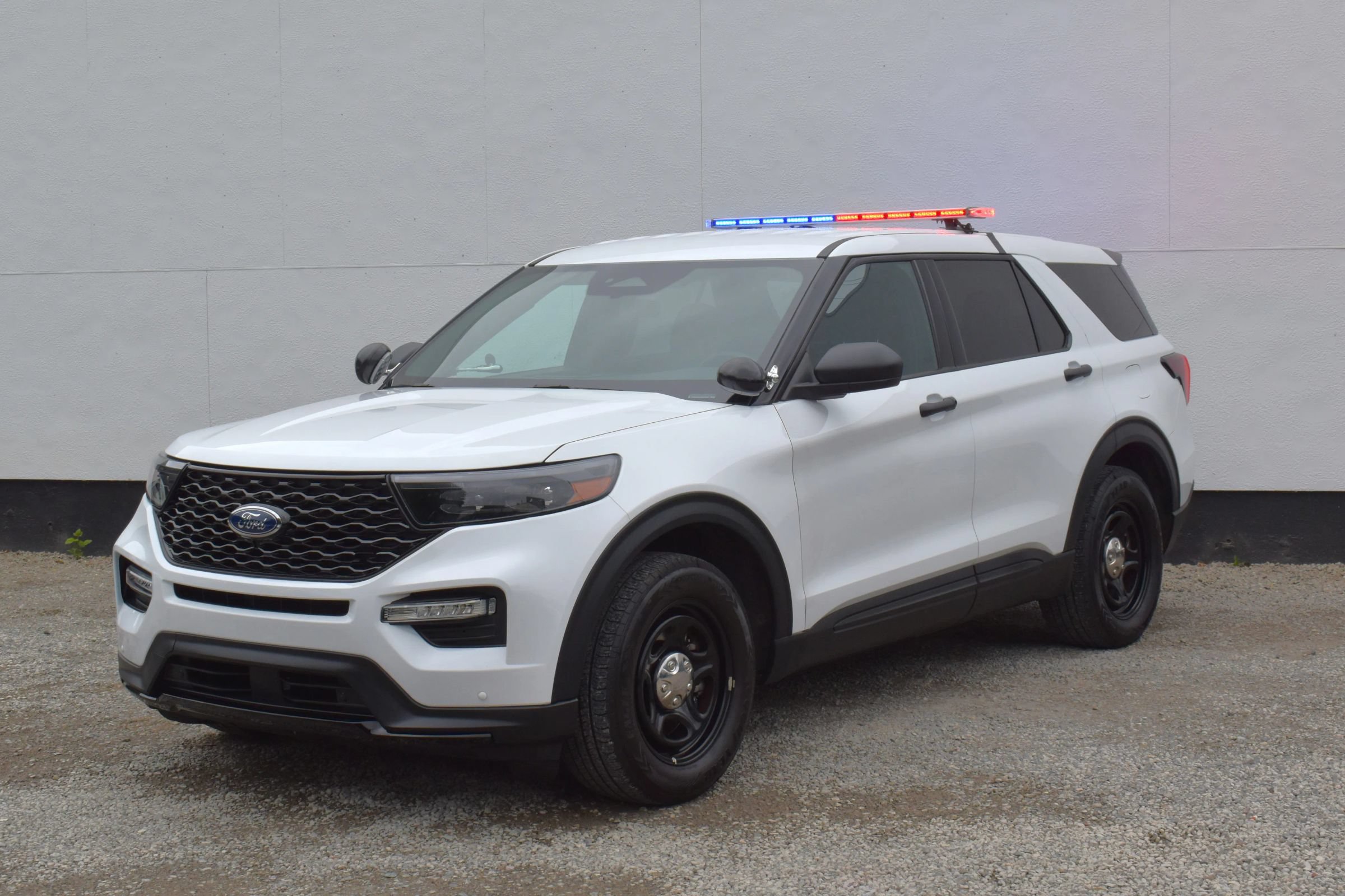 Used 2025 Ford Explorer 4WD Police Interceptor image 4
