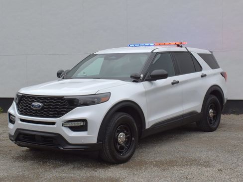 Used 2025 Ford Explorer 4WD Police Interceptor image 4