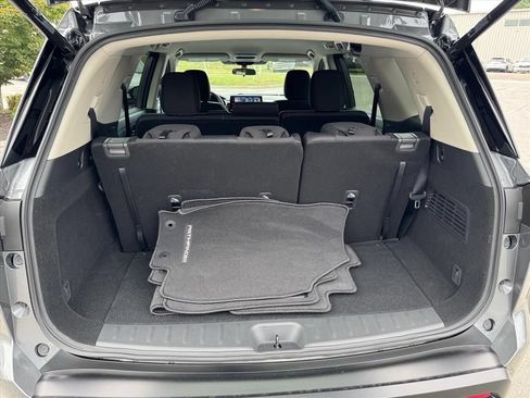 Certified 2026 Nissan Pathfinder SV FWD image 14